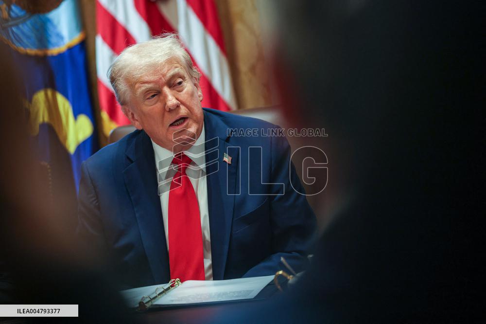 DC: President Trump Holds Cabinet Meeting