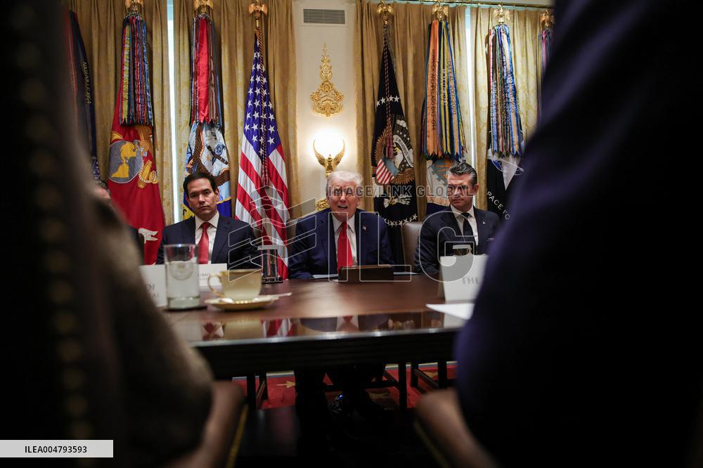 DC: President Trump Holds Cabinet Meeting