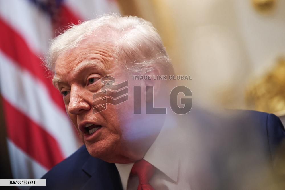 DC: President Trump Holds Cabinet Meeting