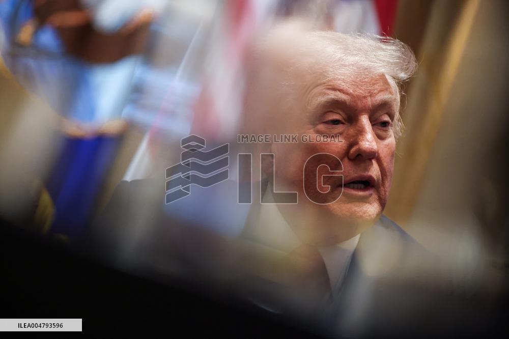 DC: President Trump Holds Cabinet Meeting