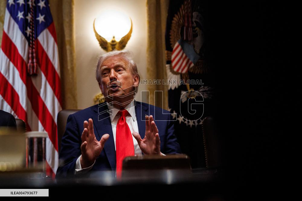 DC: President Trump Holds Cabinet Meeting