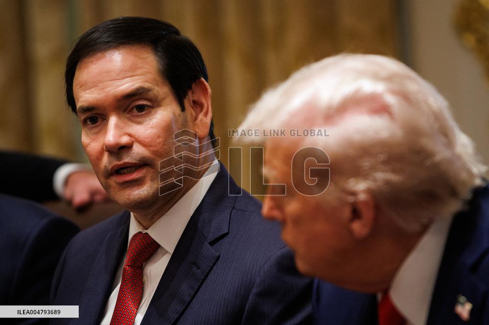 DC: President Trump Holds Cabinet Meeting