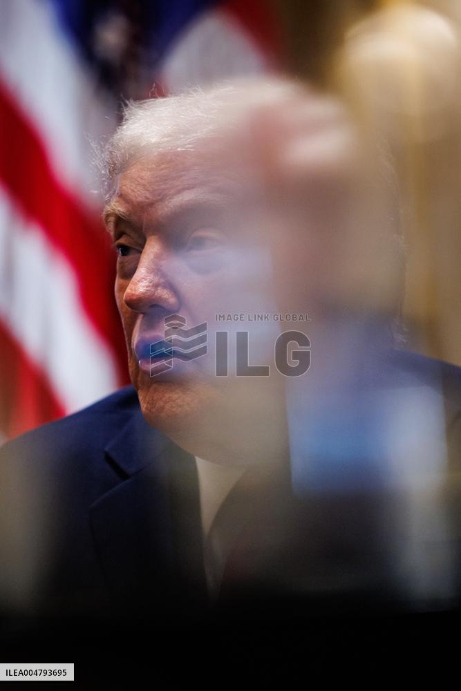 DC: President Trump Holds Cabinet Meeting