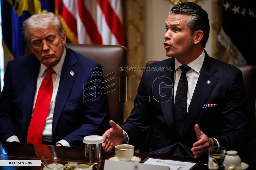 DC: President Trump Holds Cabinet Meeting