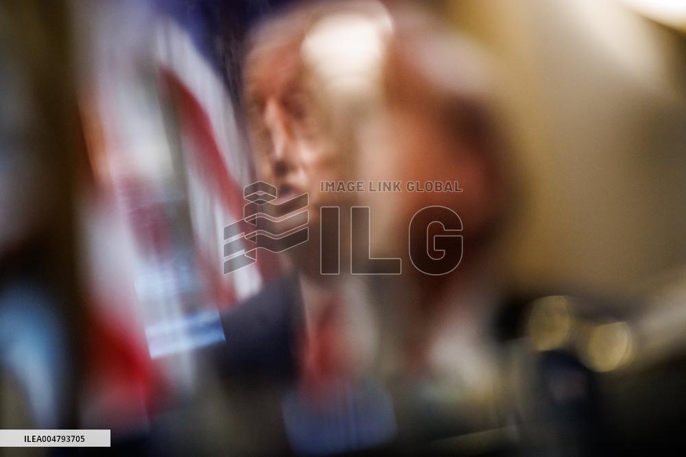 DC: President Trump Holds Cabinet Meeting