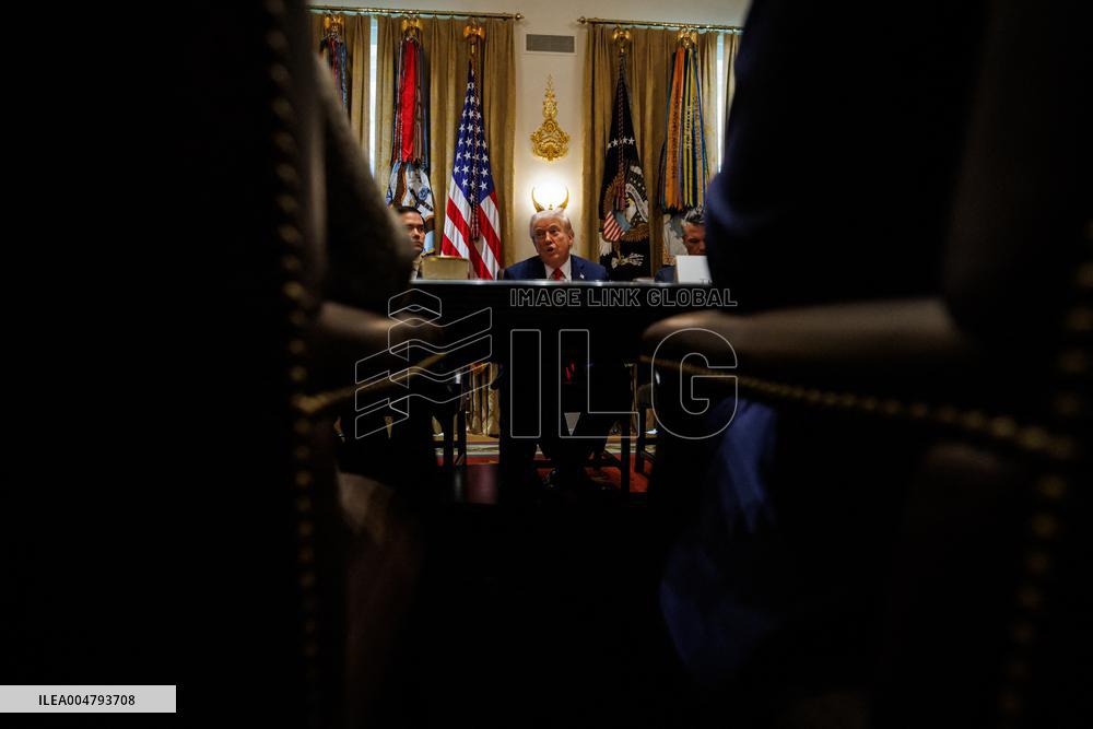 DC: President Trump Holds Cabinet Meeting