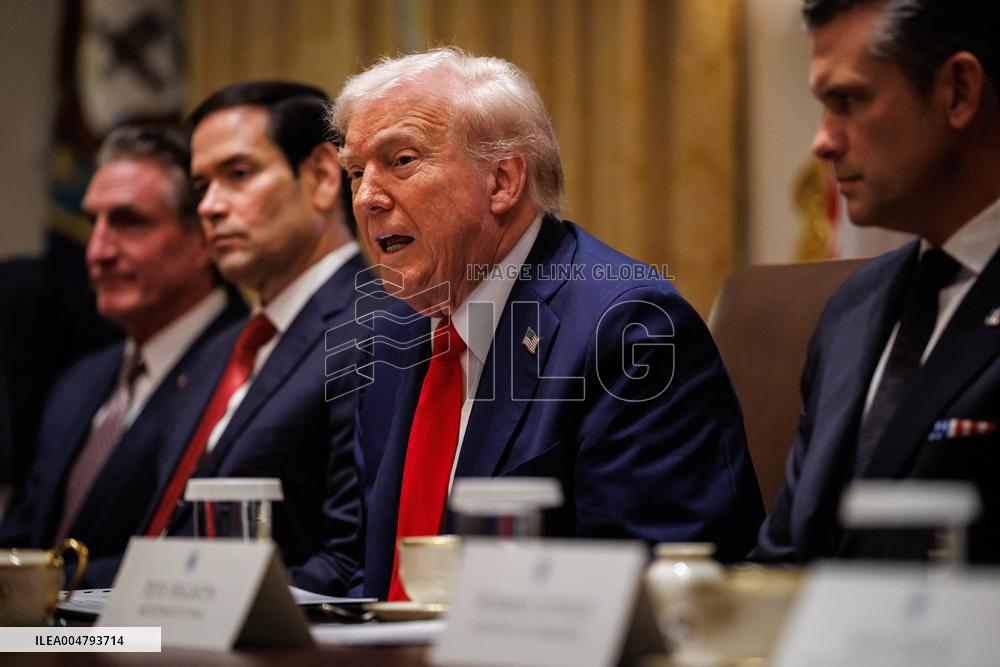 DC: President Trump Holds Cabinet Meeting