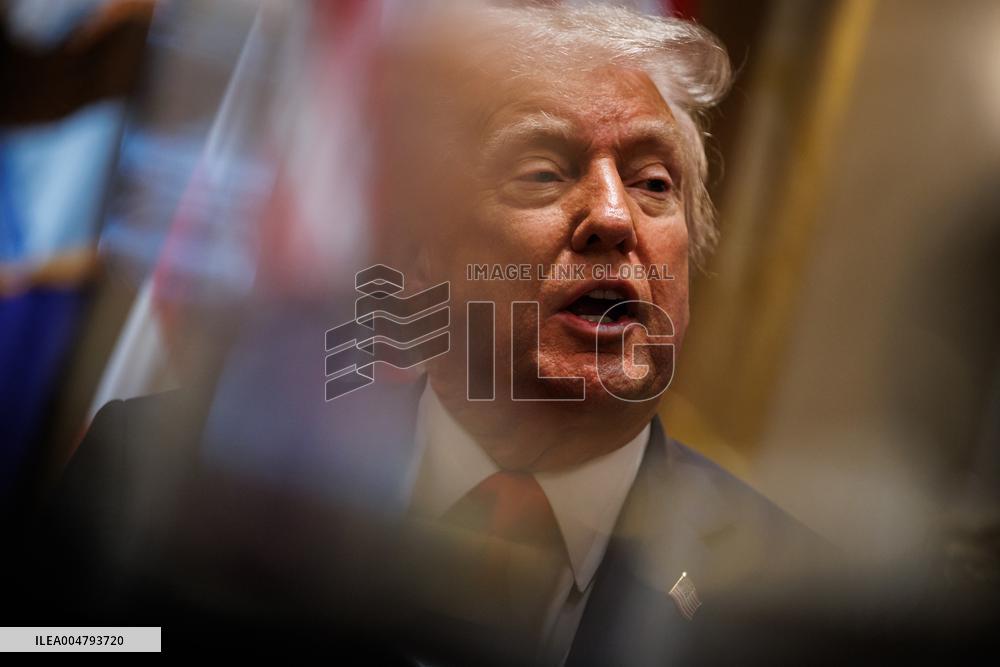 DC: President Trump Holds Cabinet Meeting