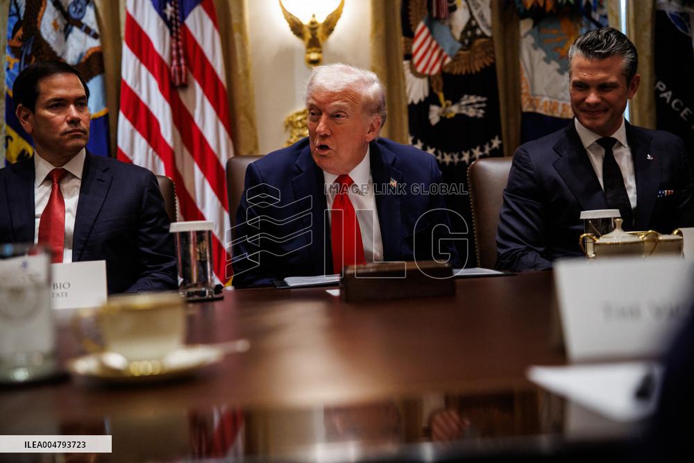 DC: President Trump Holds Cabinet Meeting