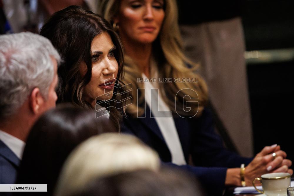 DC: President Trump Holds Cabinet Meeting