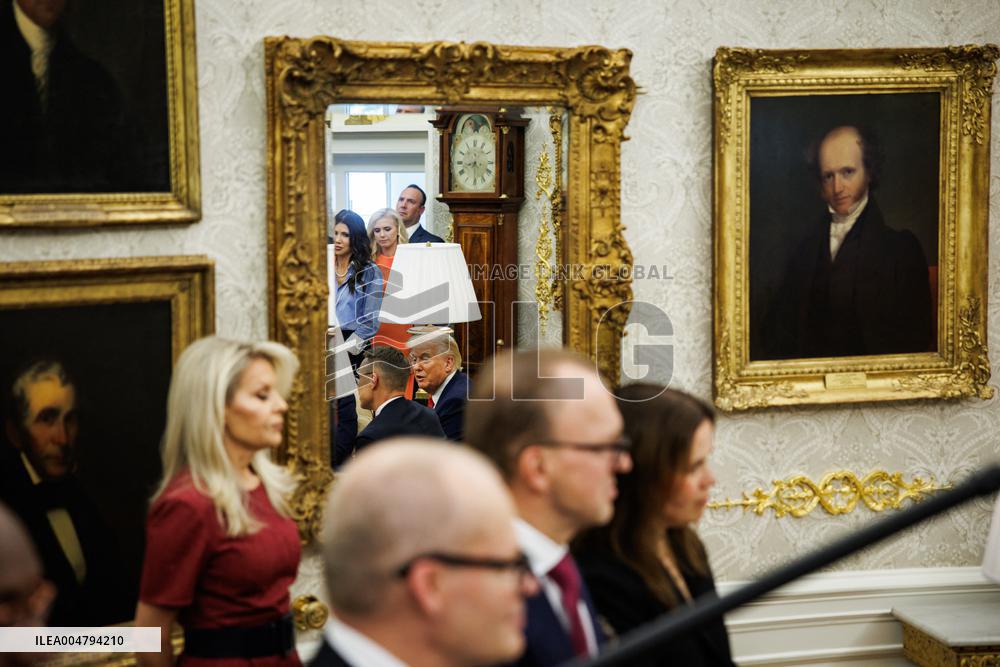 DC: President Trump meets with Finland's President Alexander Stubb in Oval Office