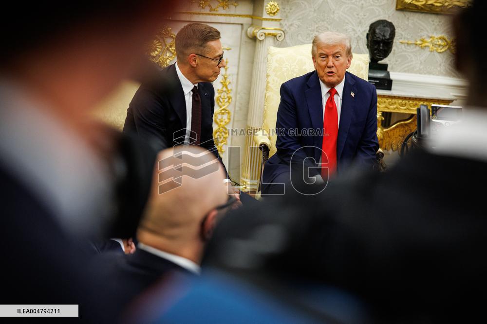DC: President Trump meets with Finland's President Alexander Stubb in Oval Office