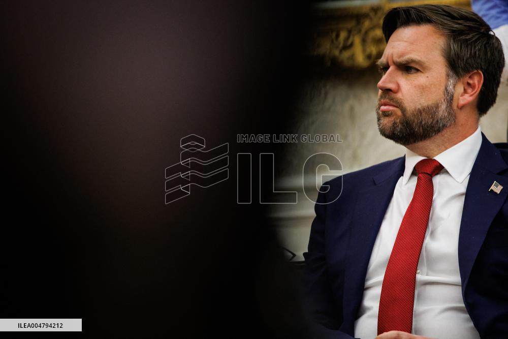 DC: President Trump meets with Finland's President Alexander Stubb in Oval Office