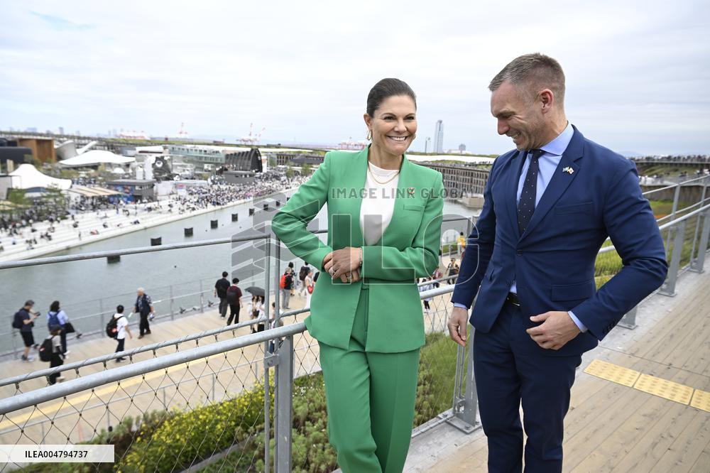 CROWN PRINCESS IN OSAKA