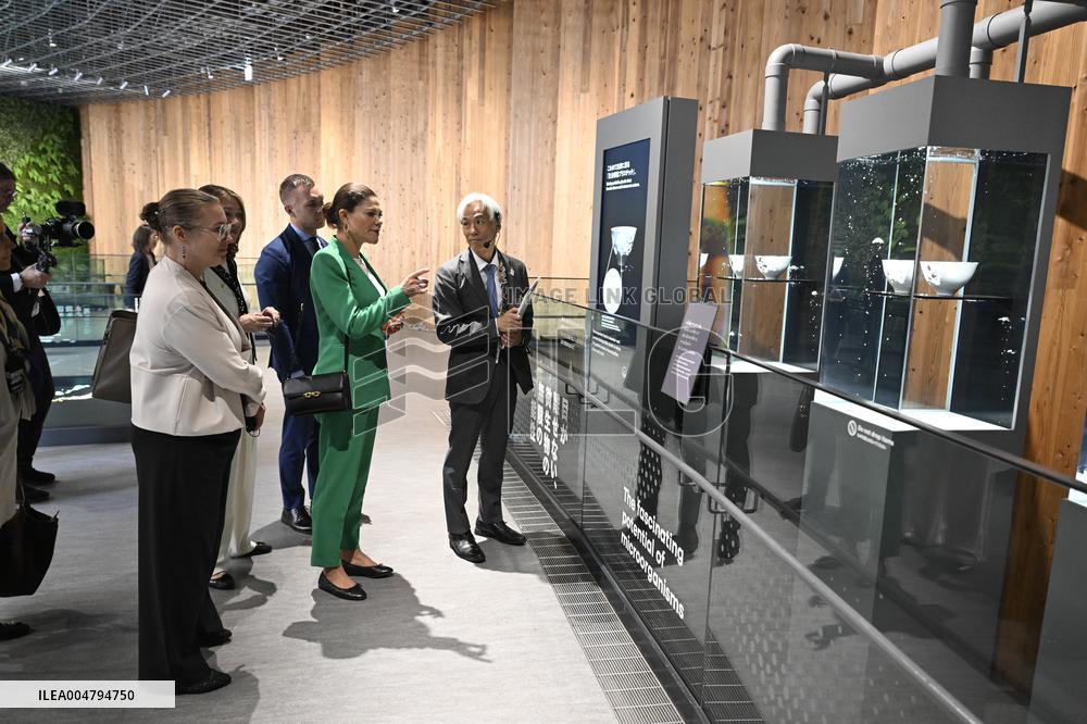 CROWN PRINCESS IN OSAKA