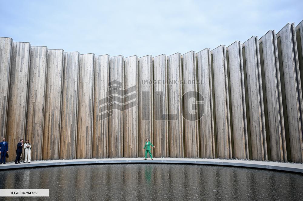 CROWN PRINCESS IN OSAKA