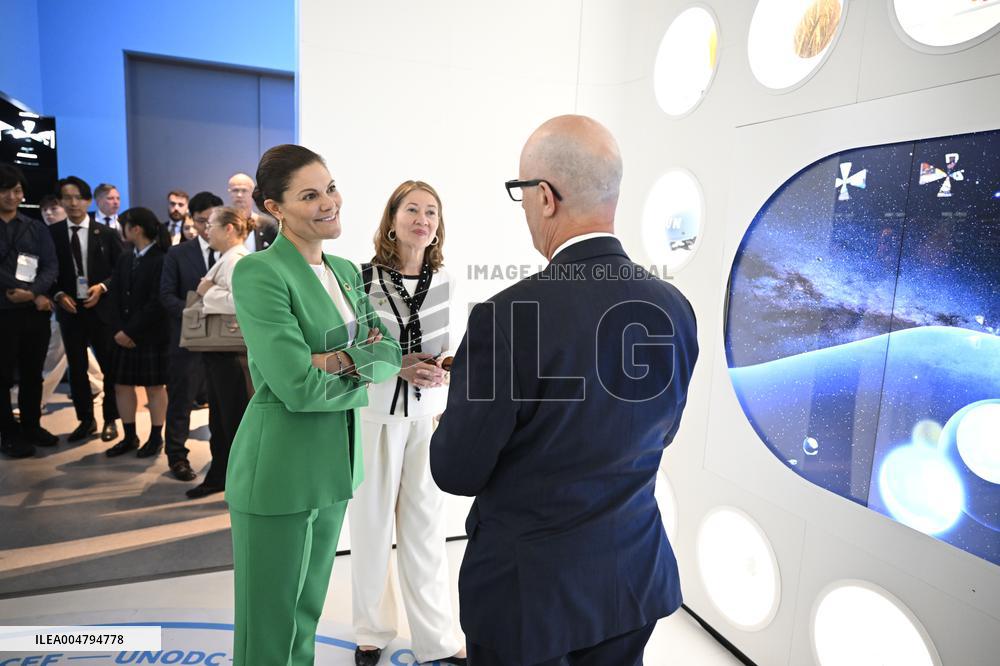 CROWN PRINCESS IN OSAKA