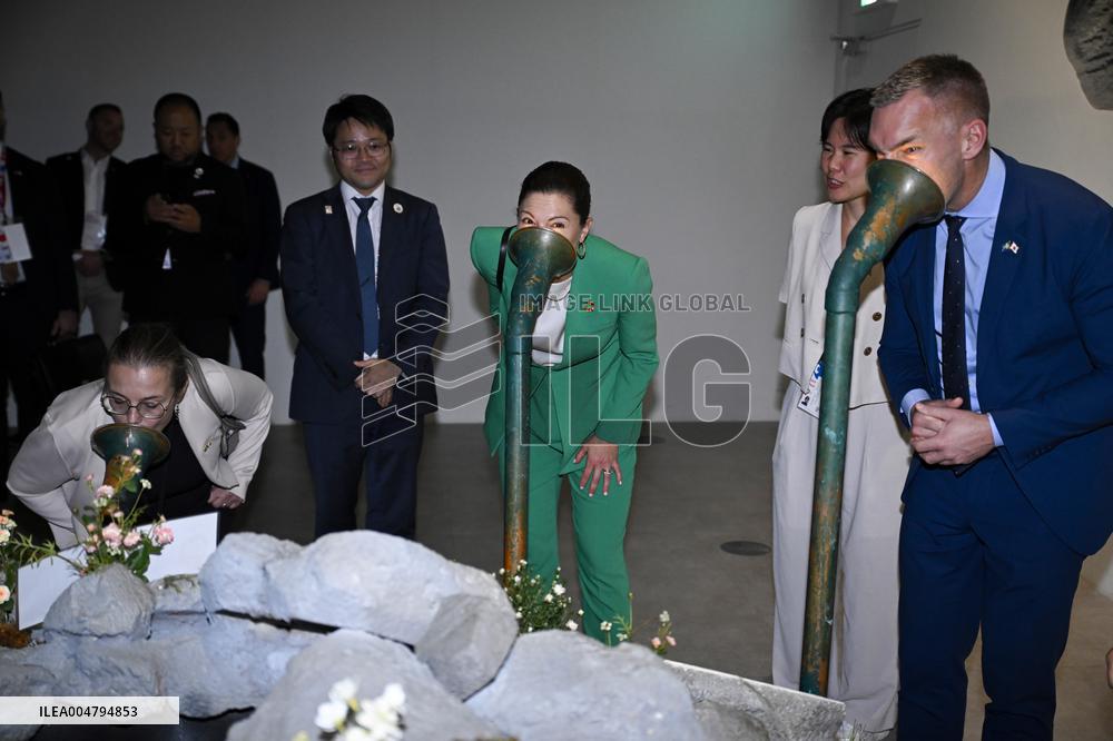 CROWN PRINCESS IN OSAKA