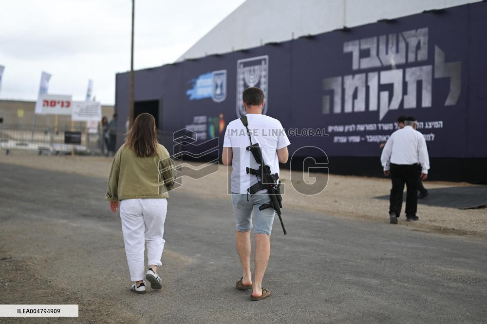 The Cemetery Of Vehicles Used During The Nova Event - Tkuma