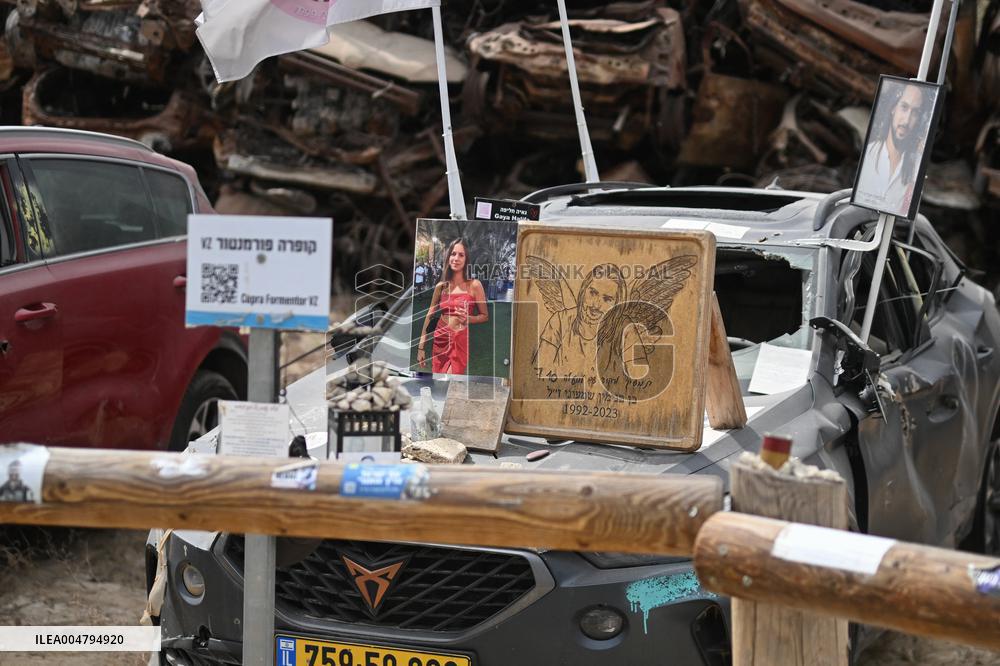 The Cemetery Of Vehicles Used During The Nova Event - Tkuma