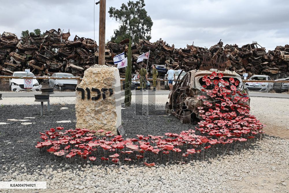 The Cemetery Of Vehicles Used During The Nova Event - Tkuma