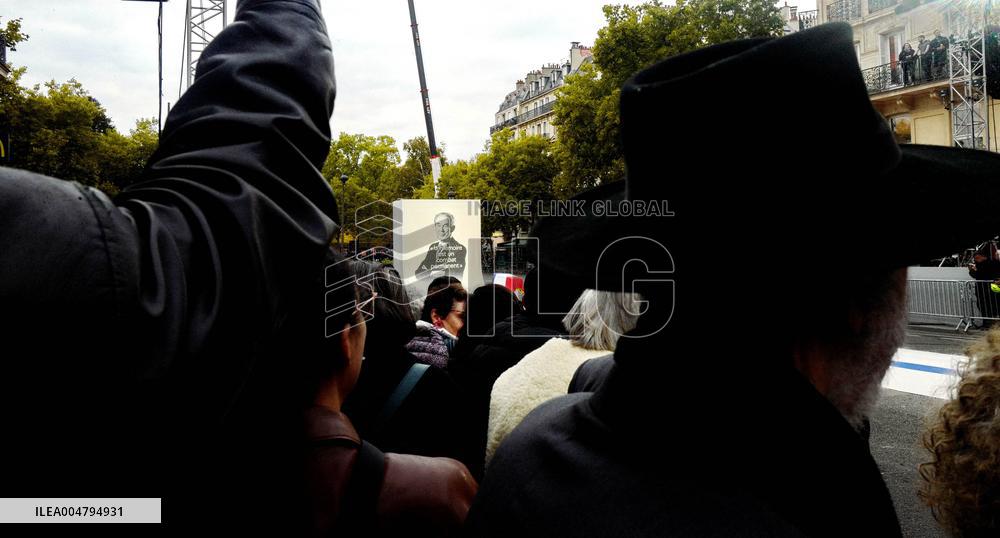 Final Preparations Before Robert Badinter Honor At Pantheon - Paris