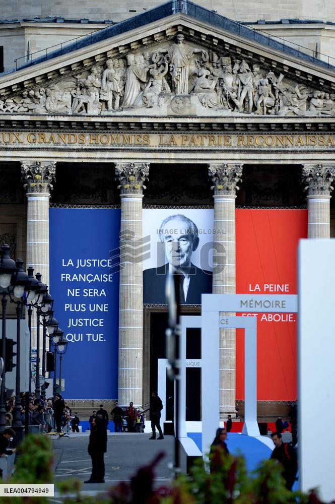 Final Preparations Before Robert Badinter Honor At Pantheon - Paris