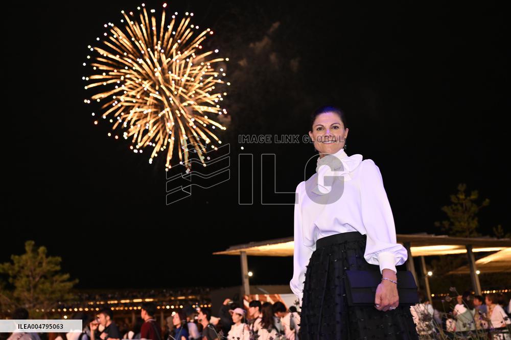 CROWN PRINCESS IN OSAKA