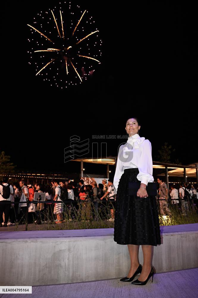 CROWN PRINCESS IN OSAKA