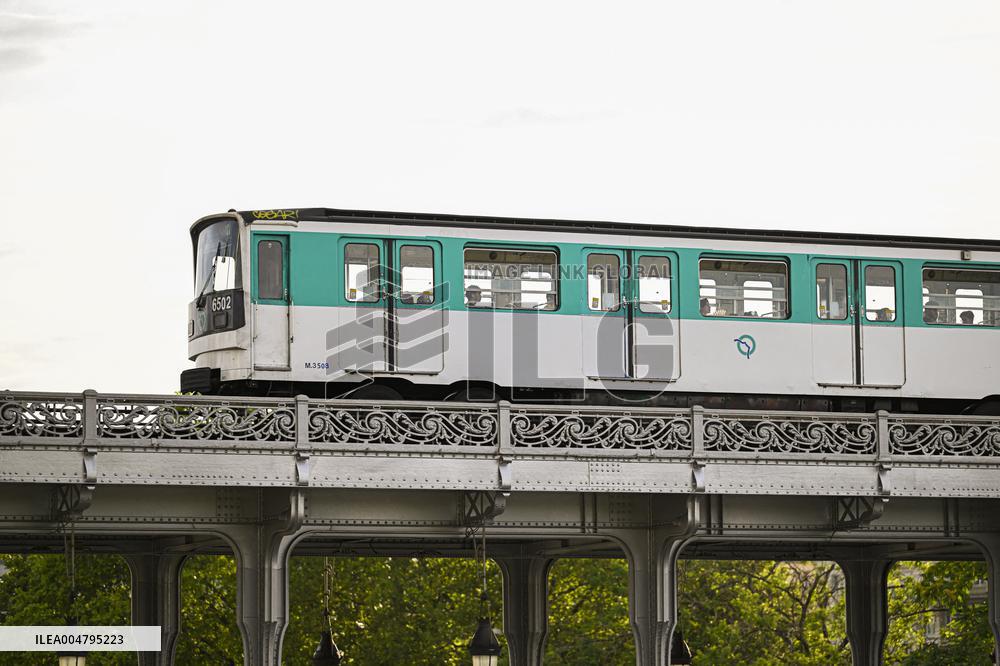 METRO RATP Replacing Line 6 - Paris