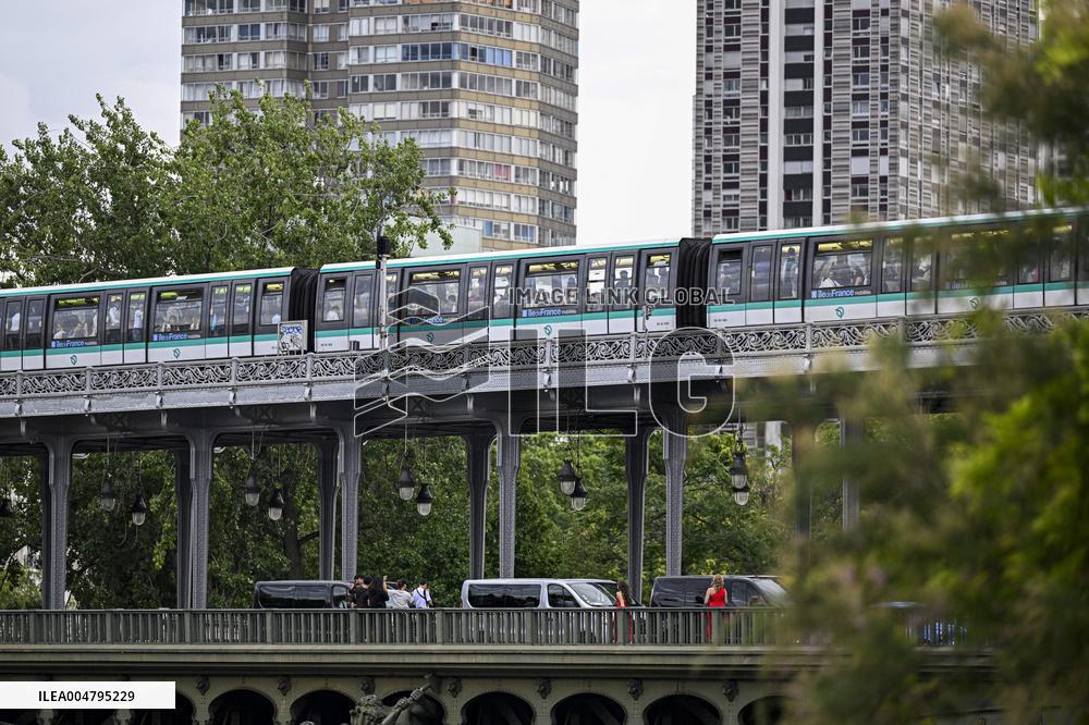 METRO RATP Replacing Line 6 - Paris