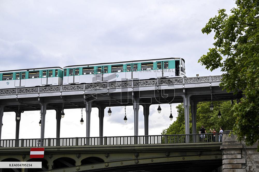 METRO RATP Replacing Line 6 - Paris
