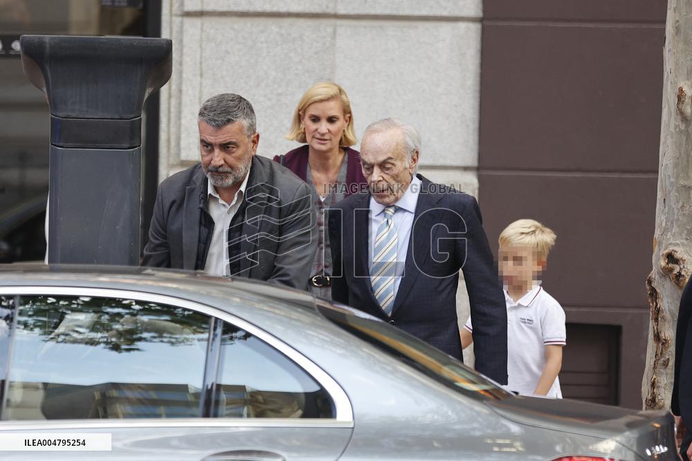 Queen Sofia Leaves A Restaurant With Her Brother-In-Law, Carlos Zurita - Madrid