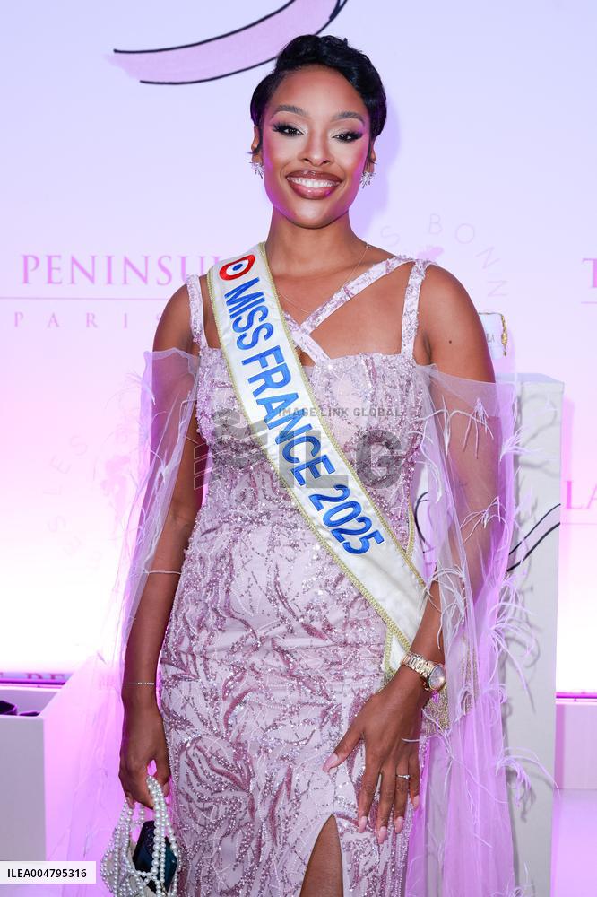 Peninsula in Pink Charity Cocktail - Paris