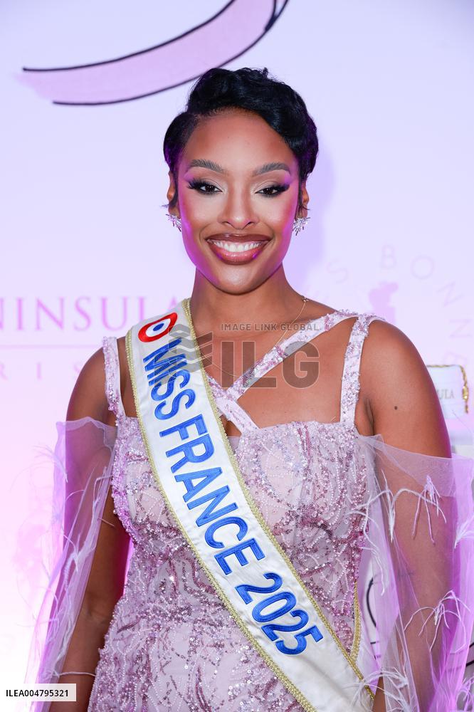 Peninsula in Pink Charity Cocktail - Paris