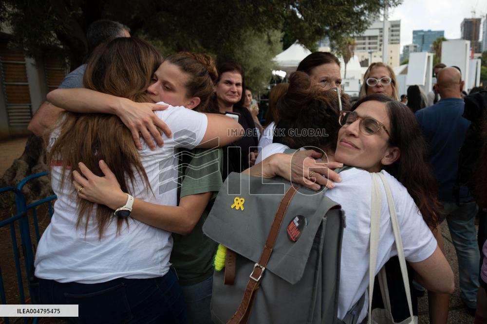 Israelis Celebrate Following Ceasefire Deal - Tel Aviv