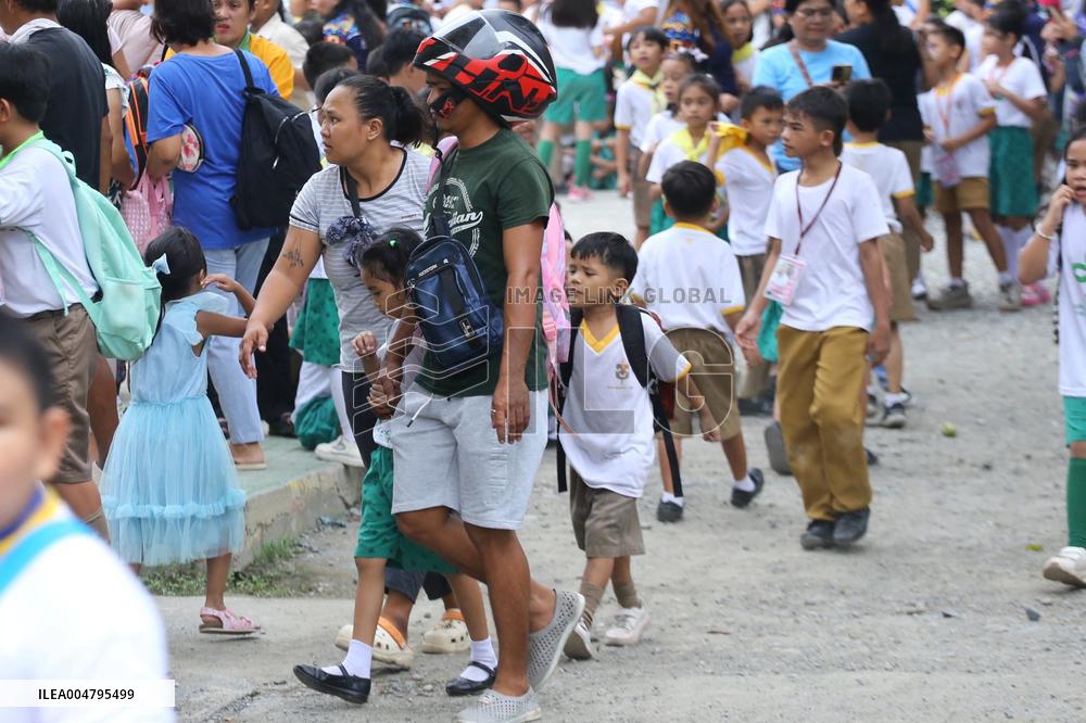 7.5 Magnitude Earthquake Hits Philippines