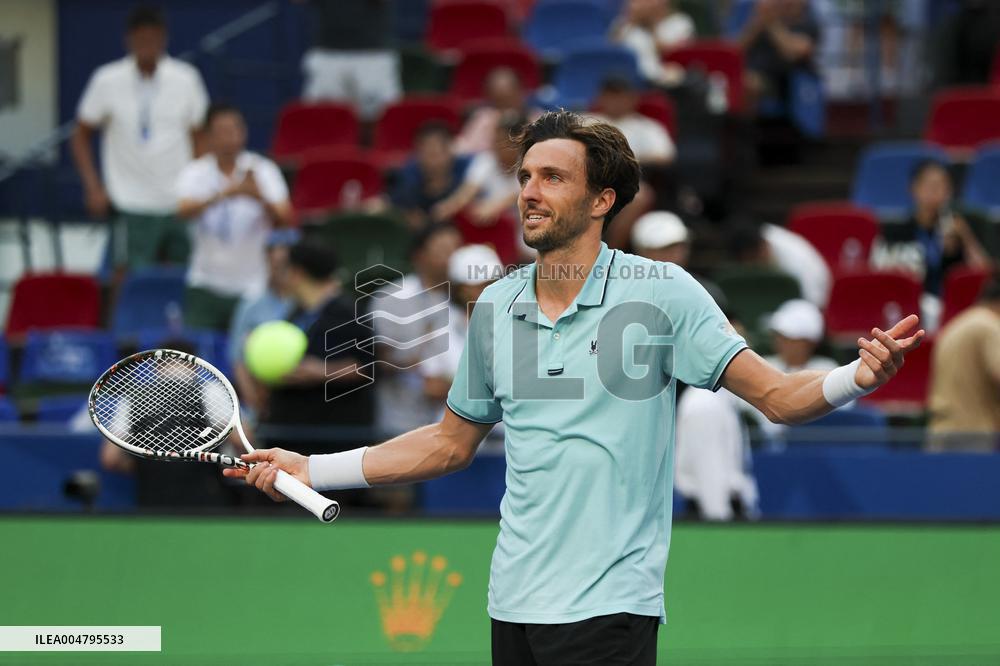 ATP Masters - Arthur Rinderknech v Felix Auger-Aliassime - Shanghai
