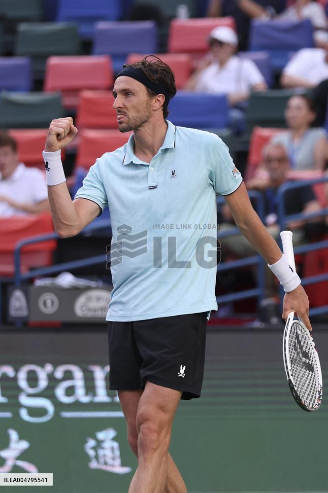 ATP Masters - Arthur Rinderknech v Felix Auger-Aliassime - Shanghai