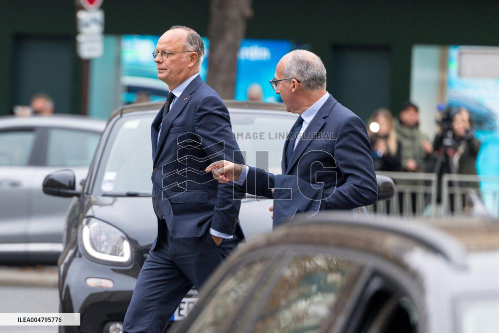 Arrival of party leaders outside the Élysée Palace - Paris AJ