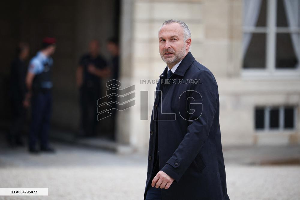 Meeting With French President And Political Leaders At Elysee Palace - Paris