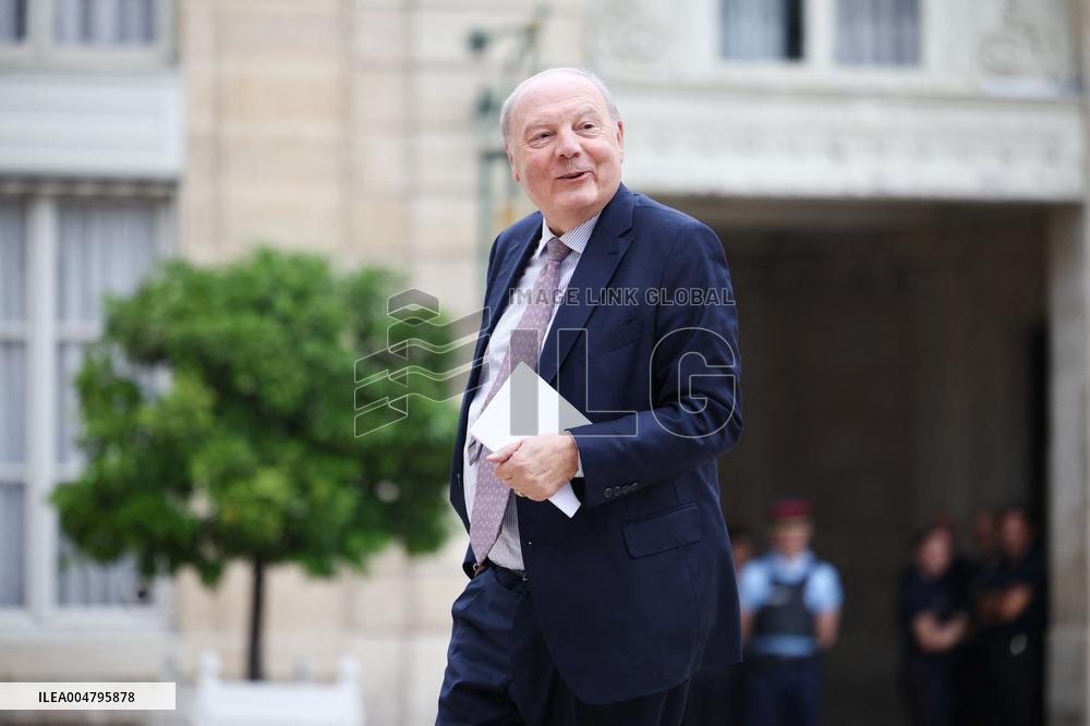 Meeting With French President And Political Leaders At Elysee Palace - Paris