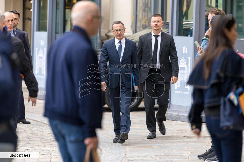 Arrival of party leaders outside the Élysée Palace - Paris AJ