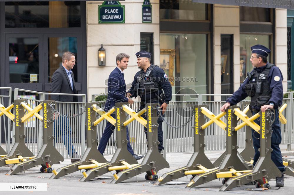 Arrival of party leaders outside the Élysée Palace - Paris AJ