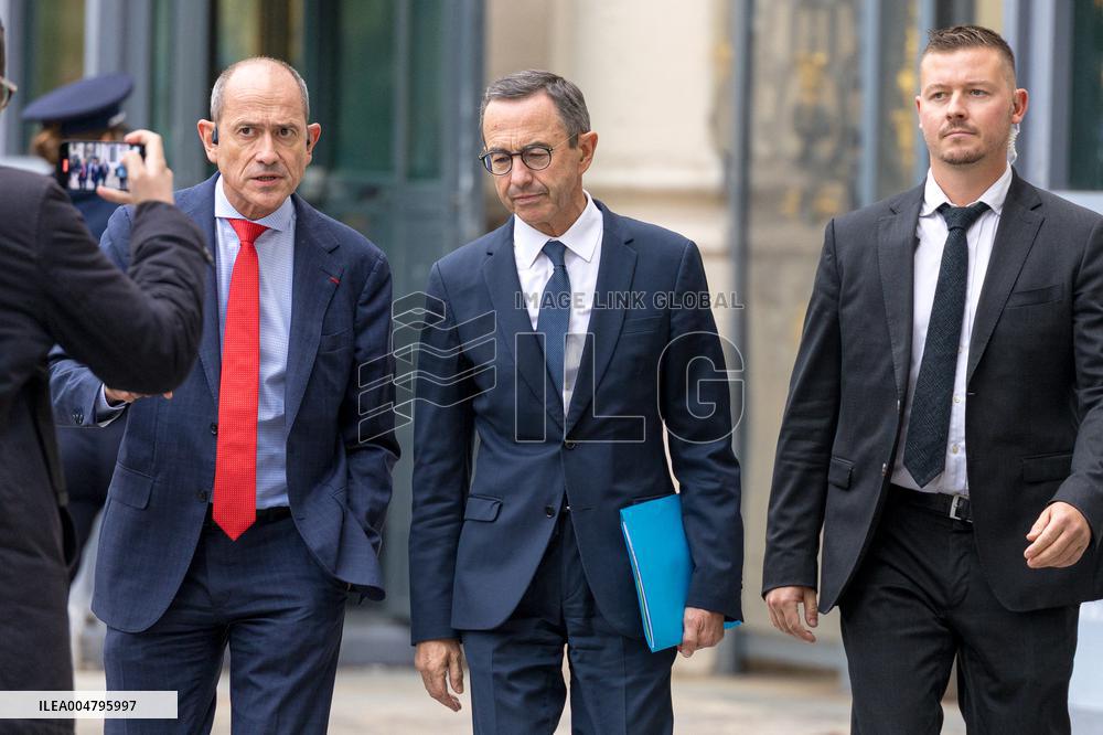Arrival of party leaders outside the Élysée Palace - Paris AJ