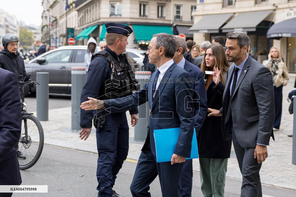 Arrival of party leaders outside the Élysée Palace - Paris AJ