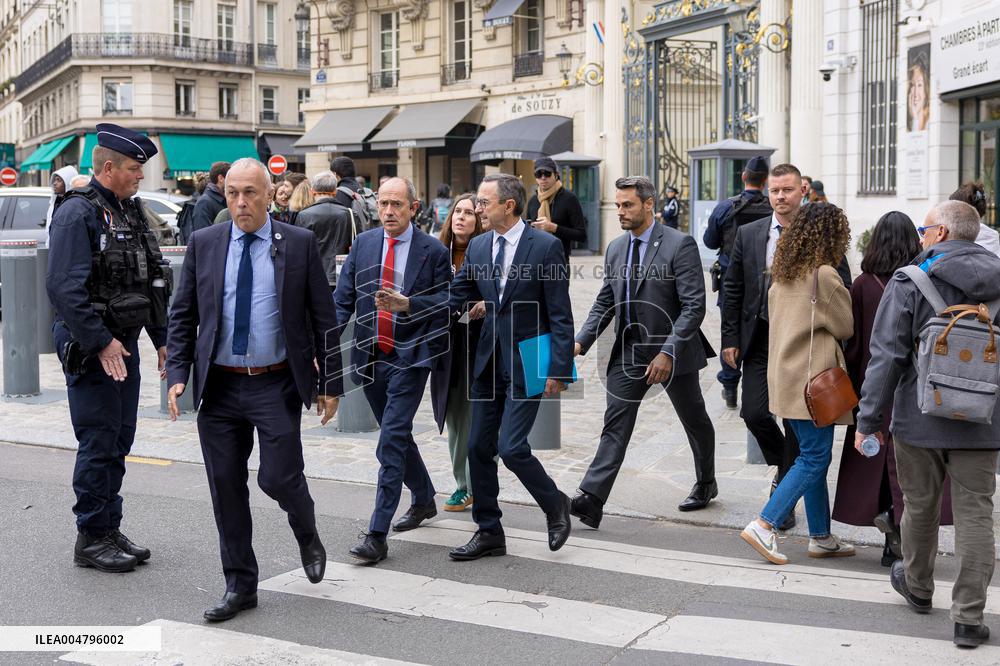 Arrival of party leaders outside the Élysée Palace - Paris AJ