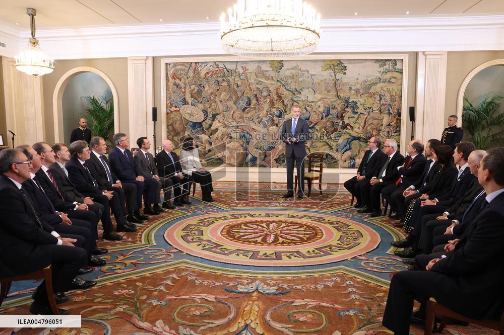 King Receives Notarial Foundation Representatives - Madrid