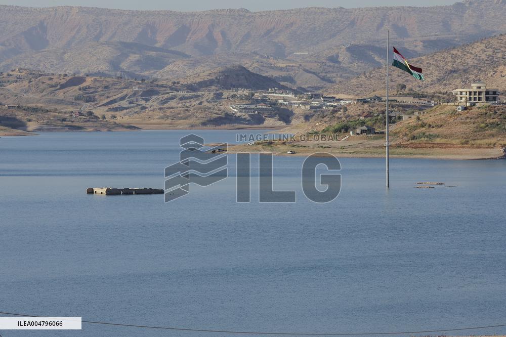 Iraq Duhok Dam Water Levels Decline