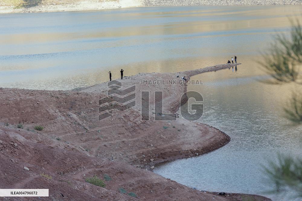 Iraq Duhok Dam Water Levels Decline